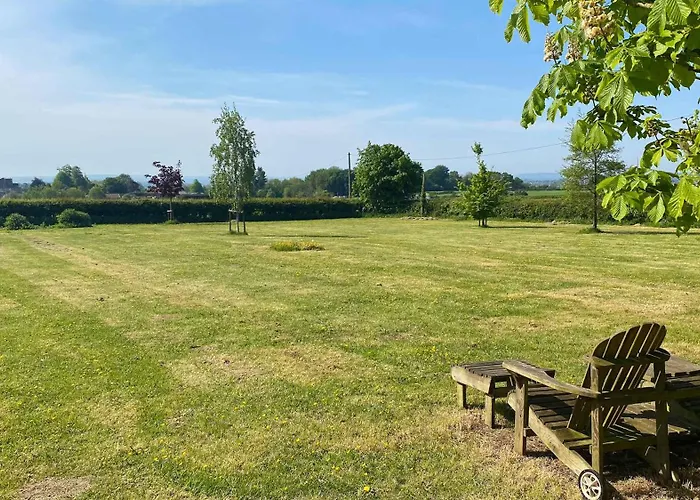 Siston Stables By Stae-homes *