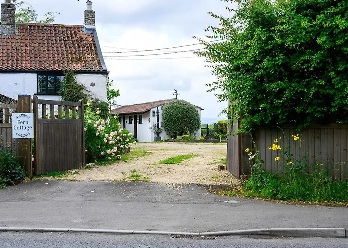 Siston Stables By Stae-homes *