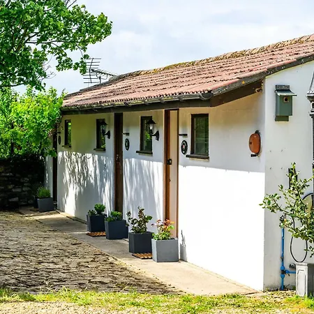 Мини-отель Siston Stables By Stae-homes