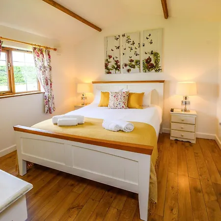 Siston Stables By Stae-homes * Bristol