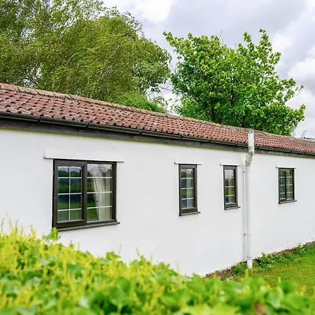 Siston Stables By Stae-homes