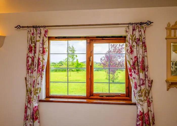 Siston Stables By Stae-homes