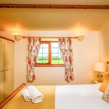 Siston Stables By Stae-homes * Bristol